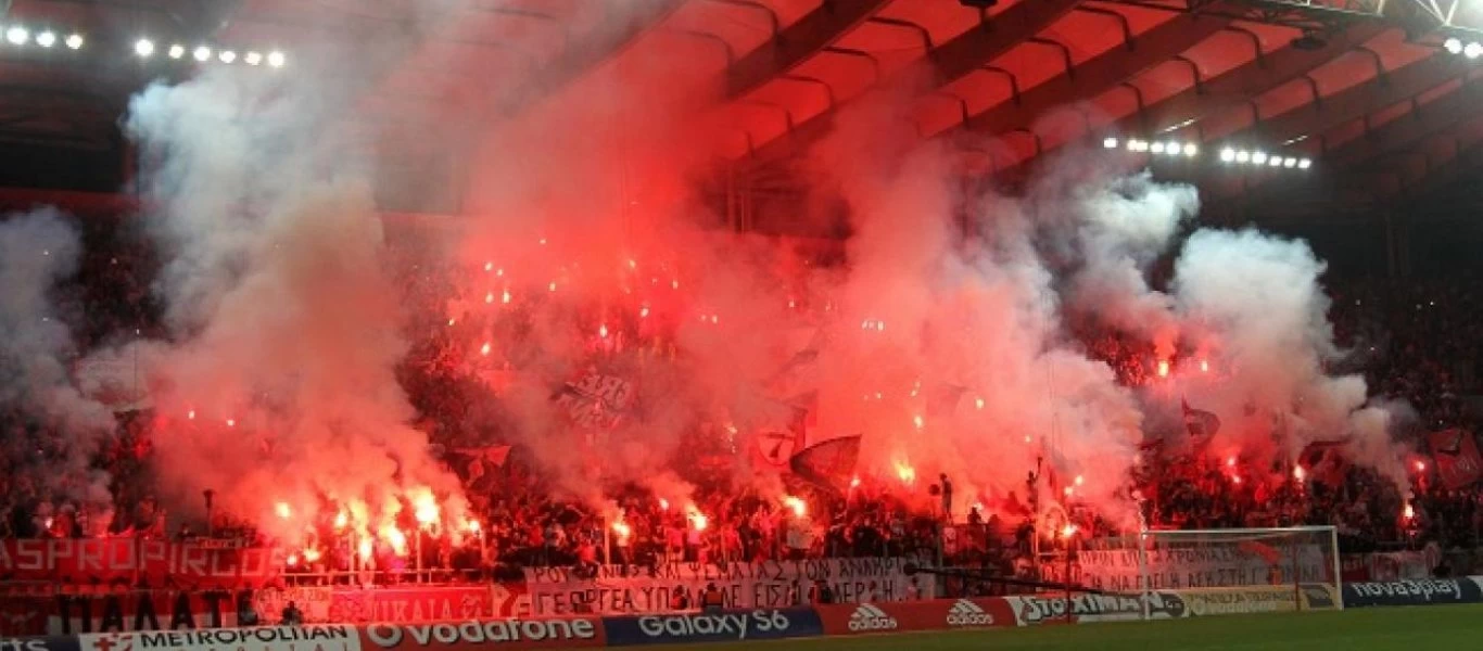 Το πανό «πικάρισμα» των οπαδών του Ολυμπιακού στον Ο.Βράνιες (φωτό)